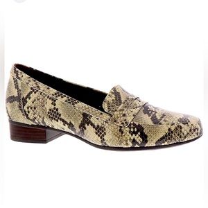 Clarks Snakeskin Loafer NWOT